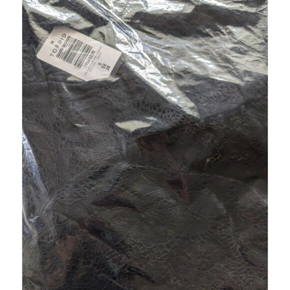 NWT Torrid 5X Deep Black Lace Knit Square Neck Sheer Long Sleeve Top Size 28 - Picture 8 of 8